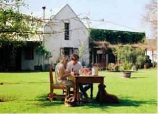 demeyr-dining.jpg